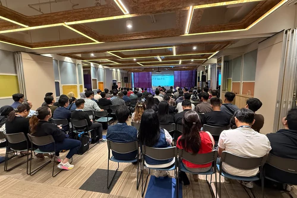 Every seat taken in the workshop room at a previous SCALECON